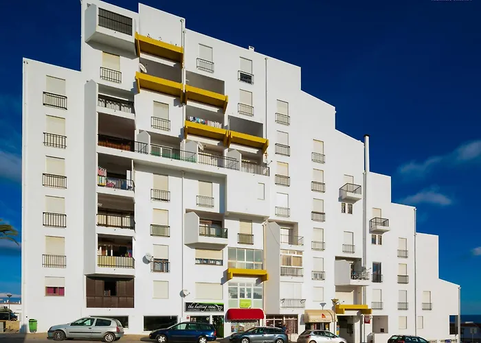 A12 - Praia Da Luz Center Apartment
