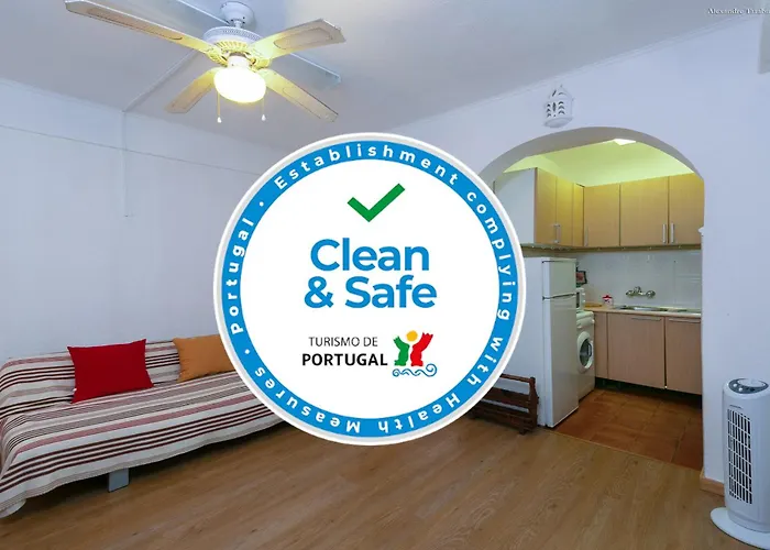 A12 - Praia Da Luz Center Apartment