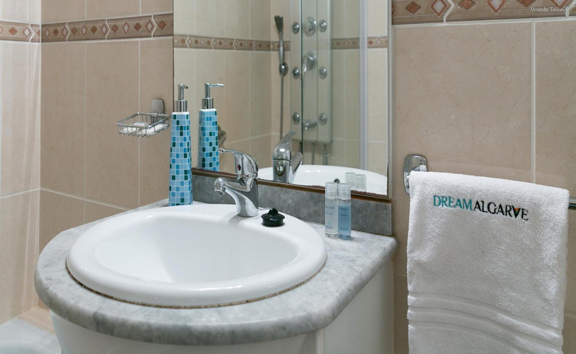 A12 - Da Luz Center Apartment *